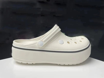 2025 novos sapatos femininos perfurados para o verão, respiráveis, leves, sola grossa, aumento de altura, antiderrapantes, sandálias de praia